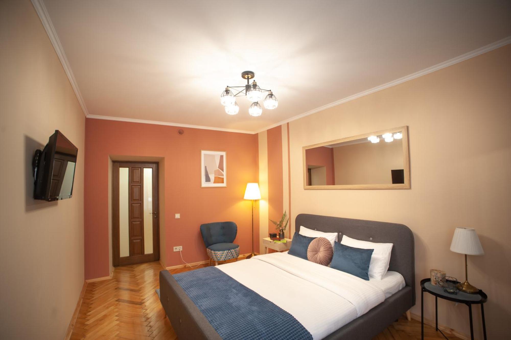 Romantic Suite, 3Mins To Rynok Square Львов Экстерьер фото